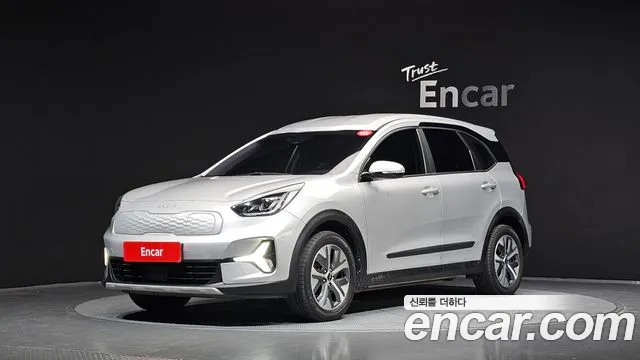Kia Niro 2023 — photo 1