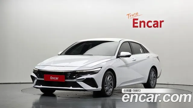 Hyundai AVANTE 2025 — photo 1