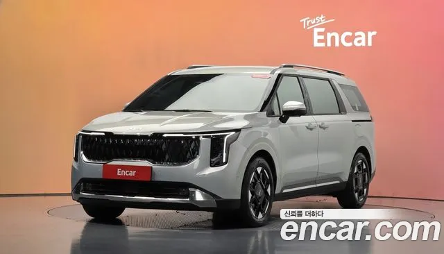 Kia Canival 2025 — photo 1
