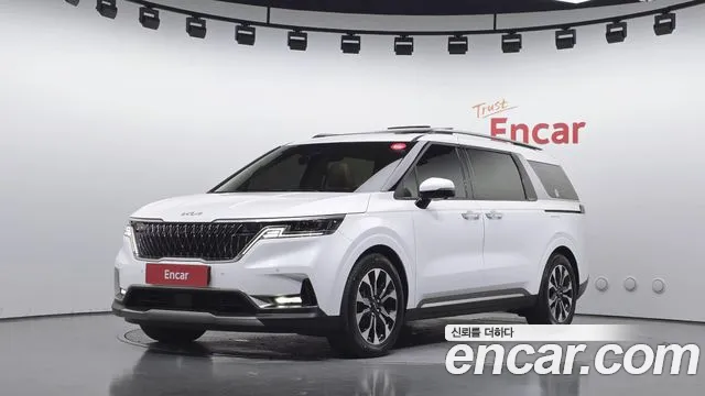 Kia Canival 2023 — photo 1