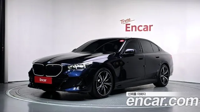 BMW 5-Series 2026 — photo 1