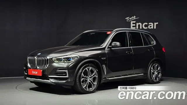 BMW X5 2022 — photo 1