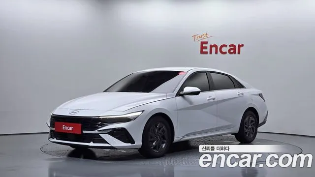 Hyundai AVANTE 2025 — photo 1