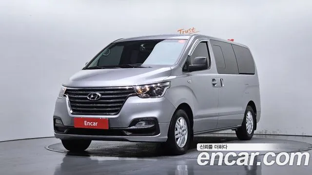 Hyundai Starex 2020 — photo 1