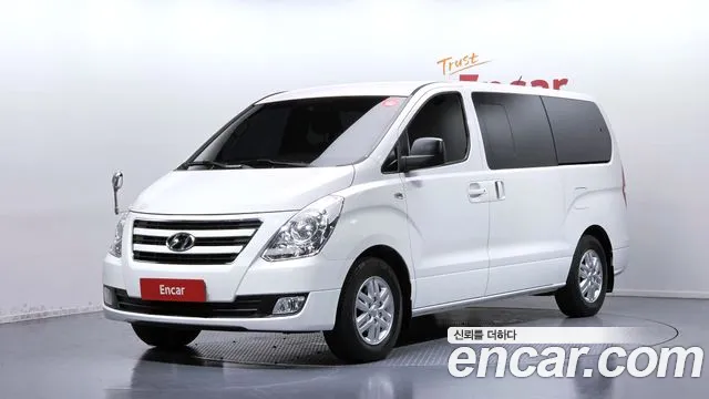 Hyundai Starex 2018 — photo 1