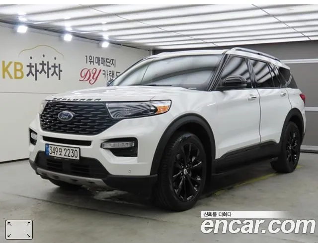 Ford Explorer 2021 — photo 1