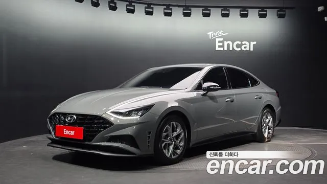 Hyundai Sonata 2022 — photo 1