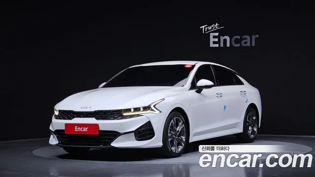 Kia K5 2023 — photo 1