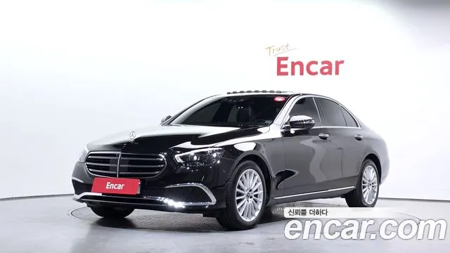 Mercedes-Benz E-Class 2023 — photo 1