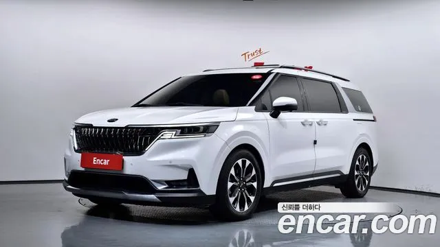 Kia Canival 2021 — photo 1