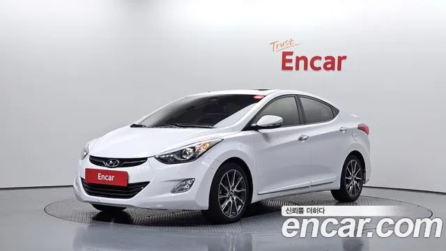 Hyundai AVANTE 2013 — photo 1