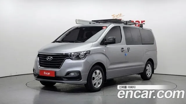 Hyundai Starex 2019 — photo 1