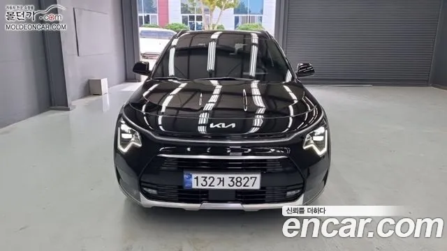 Kia Niro 2023 — photo 1