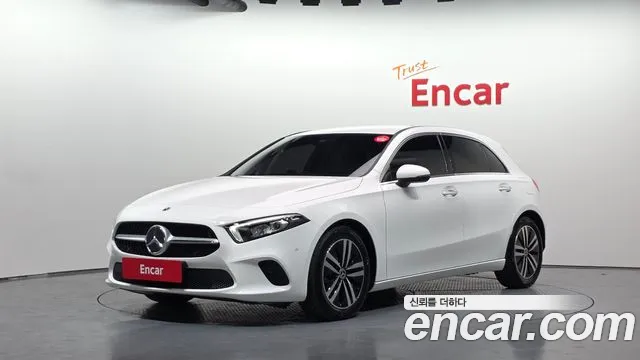 Mercedes-Benz A-Class 2022 — photo 1