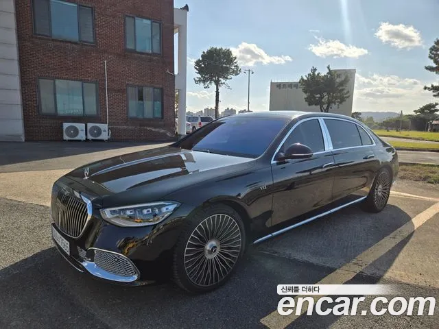 Mercedes-Benz S-Class 2025 — photo 1