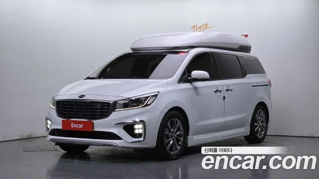 Kia Canival 2020 — photo 1