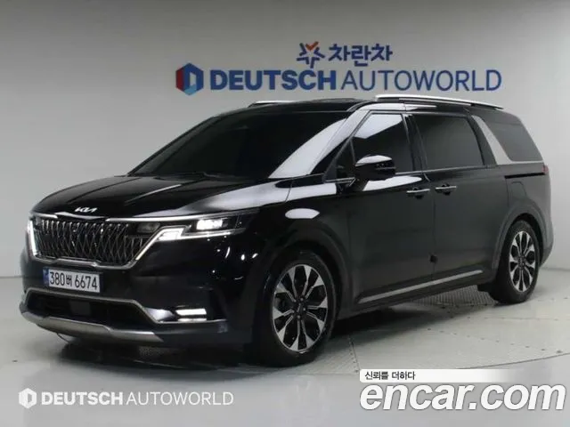 Kia Canival 2023 — photo 1