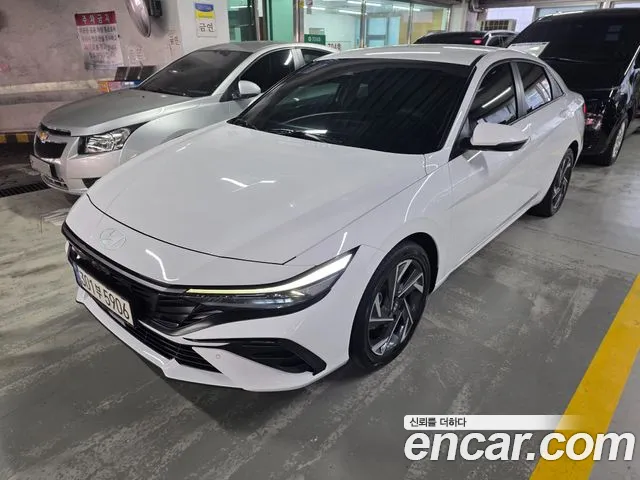 Hyundai AVANTE 2024 — photo 1