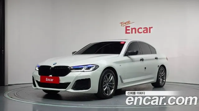 BMW 5-Series 2018 — photo 1