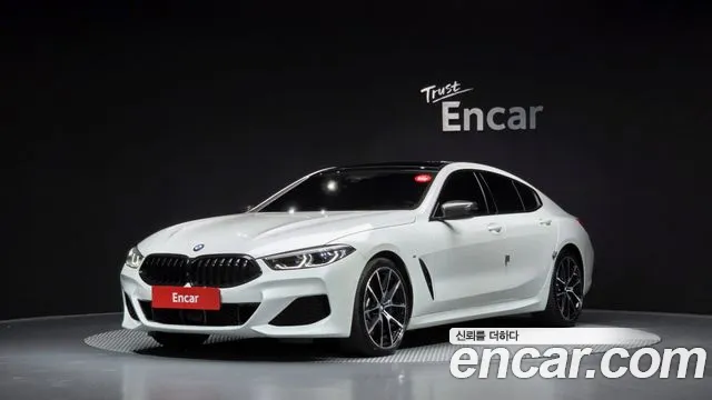 BMW 8-Series 2021 — photo 1