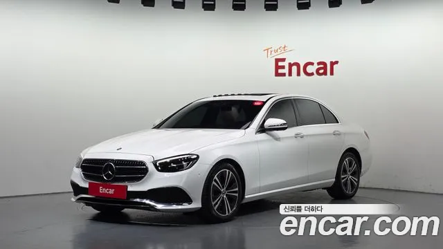 Mercedes-Benz E-Class 2022 — photo 1