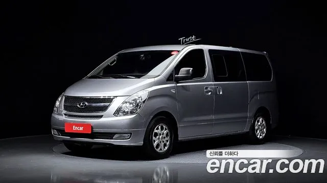 Hyundai Starex 2016 — photo 1