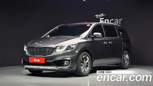 Kia Canival 2018 — photo 1