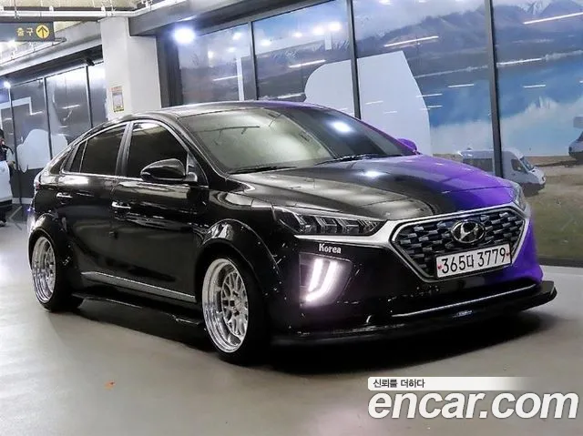 Hyundai Ioniq 2020 — photo 1