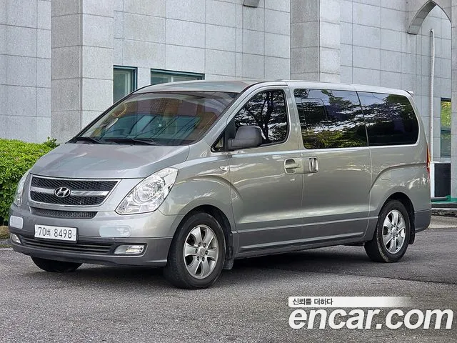 Hyundai Starex 2011 — photo 1