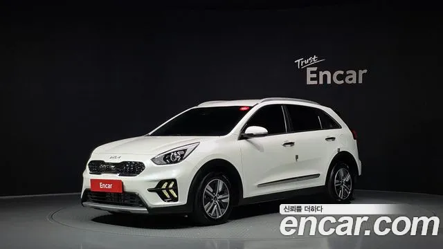 Kia Niro 2022 — photo 1