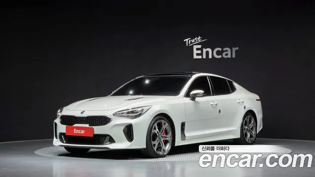 Kia Stinger 2018 — photo 1