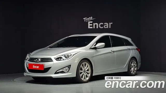 Hyundai i40 2012 — photo 1