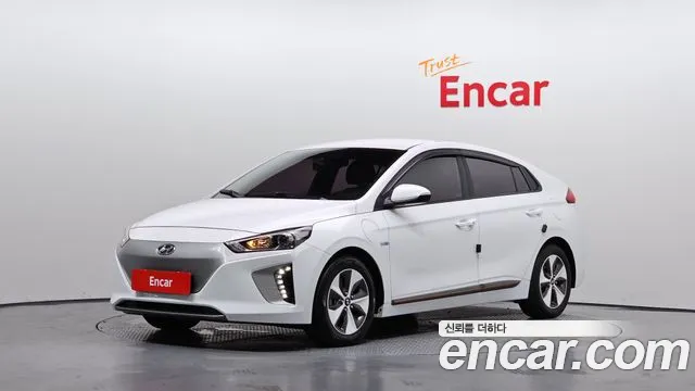 Hyundai Ioniq 2017 — photo 1