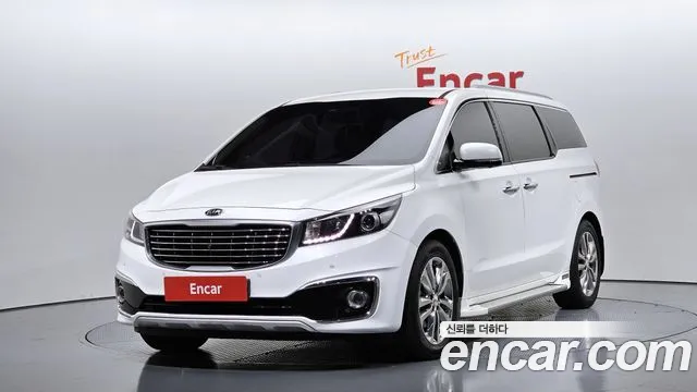 Kia Canival 2016 — photo 1