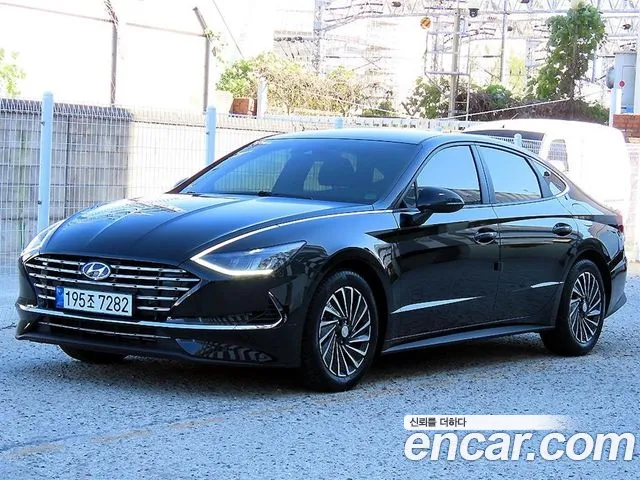 Hyundai Sonata 2023 — photo 1