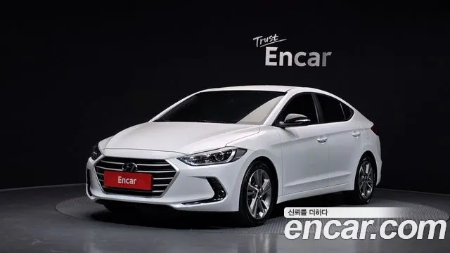 Hyundai AVANTE 2018 — photo 1