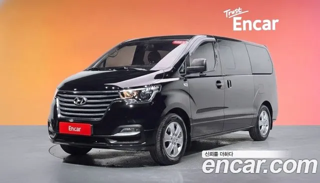 Hyundai Starex 2020 — photo 1