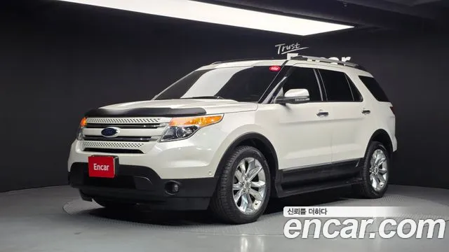 Ford Explorer 2011 — photo 1