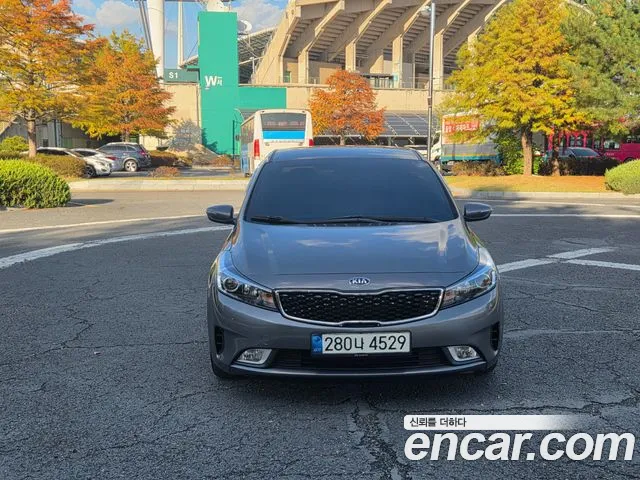 Kia K3 2018 — photo 1