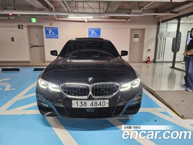 BMW 3-Series 2019 — photo 1