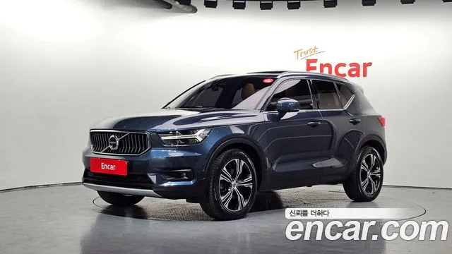 Volvo XC40 2019 — photo 1