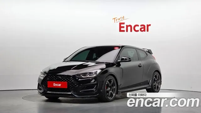 Hyundai Veloster 2019 — photo 1