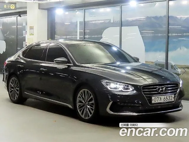 Hyundai Grandeur 2018 — photo 1