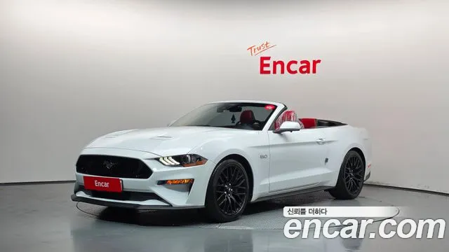 Ford Mustang 2022 — photo 1
