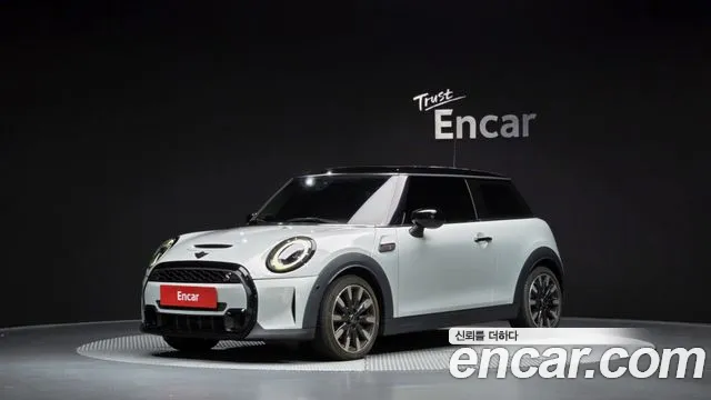 Mini Cooper 2023 — photo 1