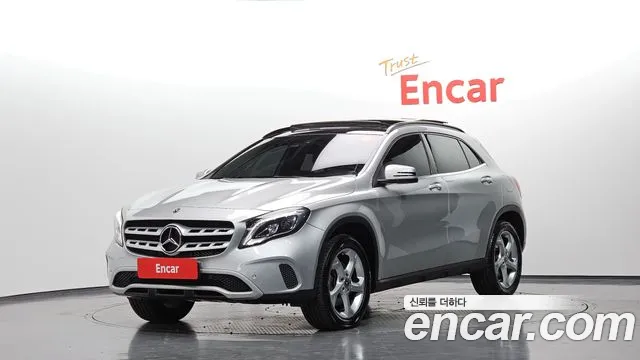 Mercedes-Benz GLA-Class 2018 — photo 1