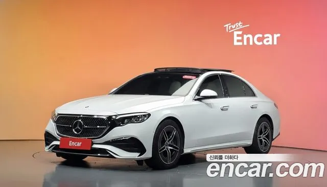 Mercedes-Benz E-Class 2026 — photo 1