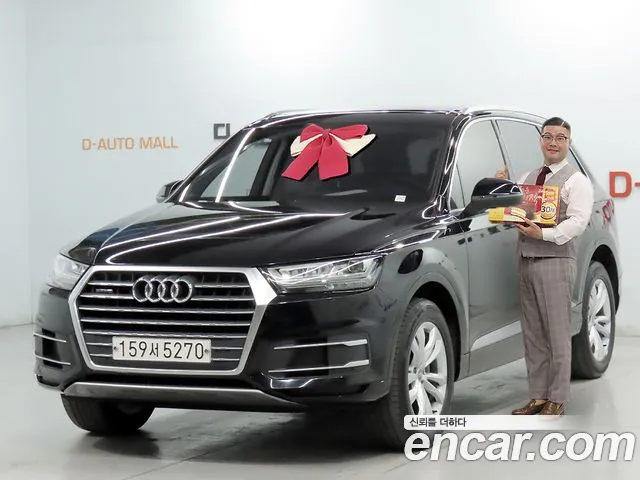 Audi Q7 2019 — photo 1