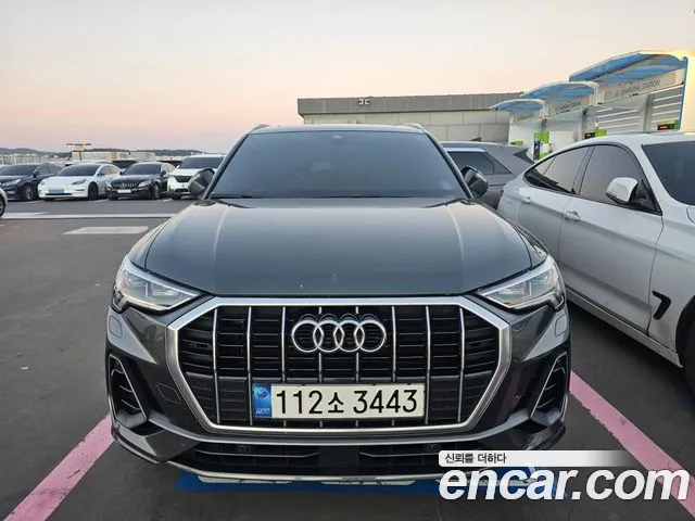 Audi Q3 2022 — photo 1