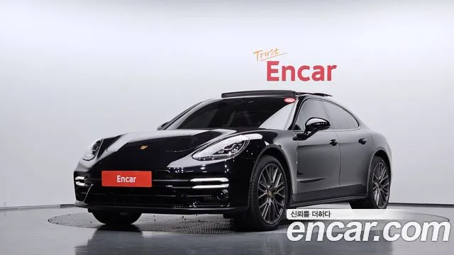 Porsche Panamera 2023 — photo 1
